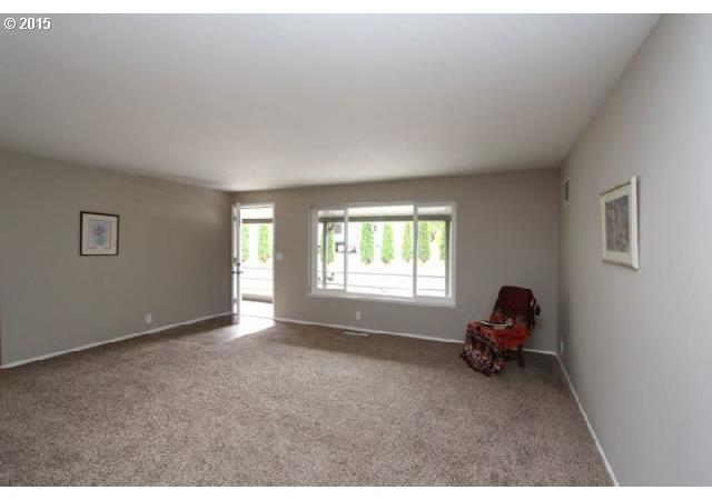 254 Paxton Road Kelso, WA 98626 - Photo 3 of 16 Gallery Image 3