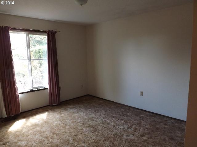 21485 Southwest Rock Road Beaverton, OR 97003 - Photo 14 of 15 Gallery Image 14