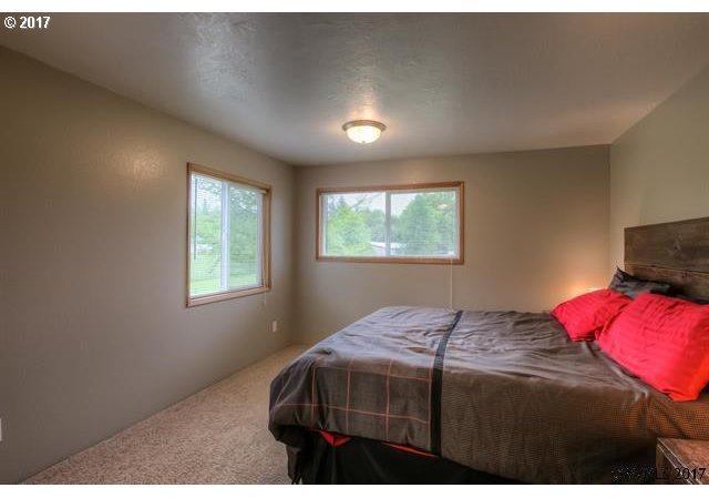 21615 Ferry Road Southeast Stayton, OR 97383 - Photo 8 of 32 Gallery Image 8