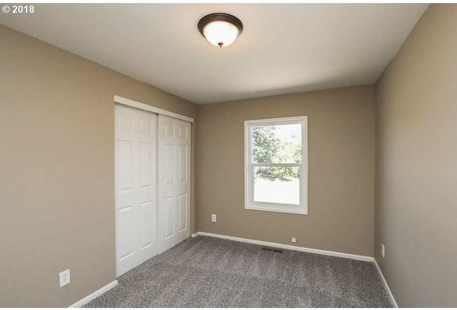 4638 Pleasant Hill Road Kelso, WA 98626 - Photo 2 of 22