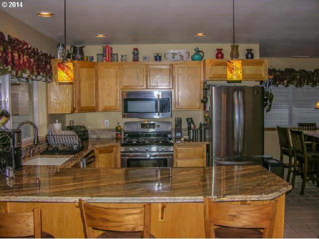3312 Northeast Stonebrook Loop Bend, OR 97701 - Photo 4 of 16 Gallery Image 4