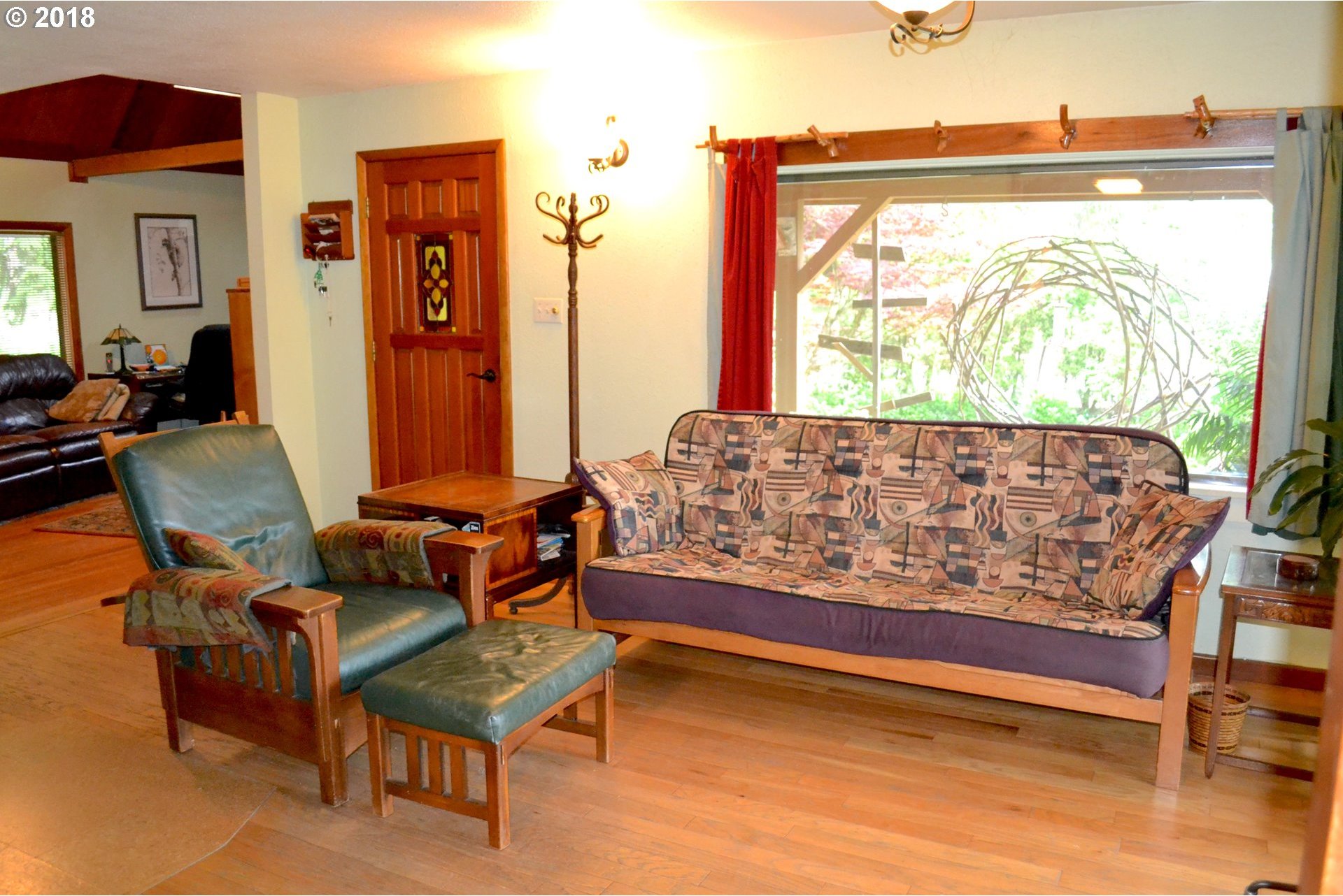 1210 Sunset Road Hood River, OR 97031 - Photo 5 of 27 Gallery Image 5