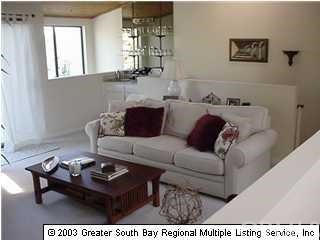 114 South Prospect Avenue, Unit 6 Redondo Beach, CA 90277 - Photo 2 of 4