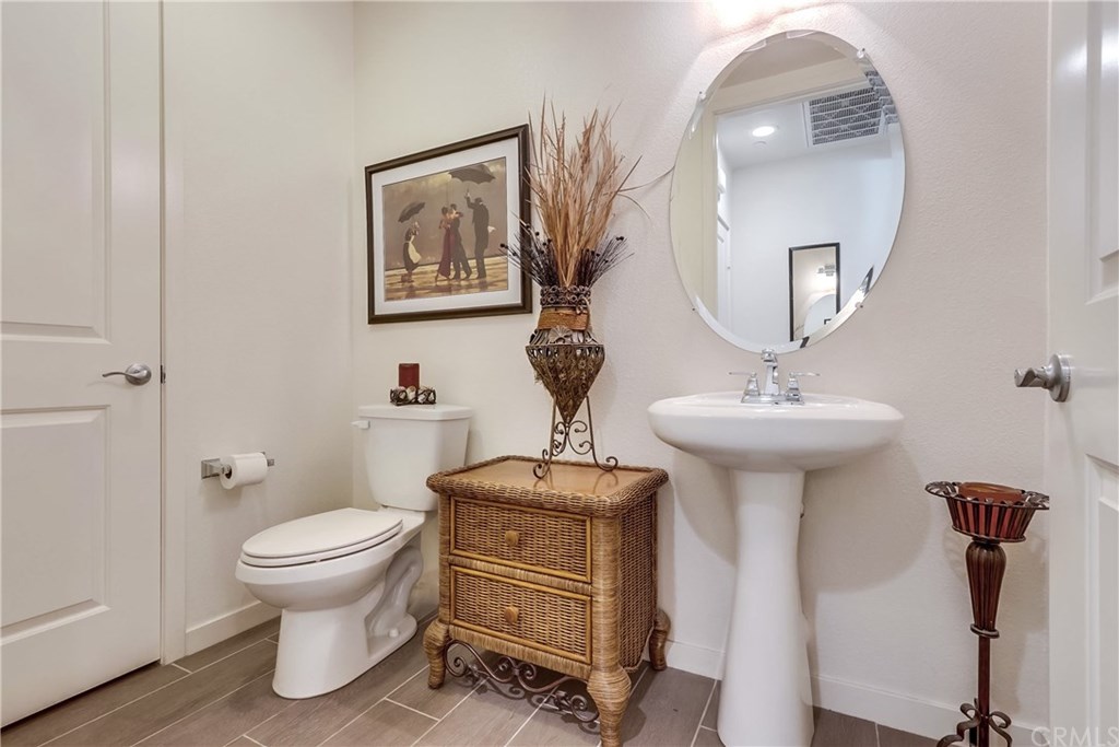 407 Trailblaze Irvine, CA 92618 - Photo 18 of 52