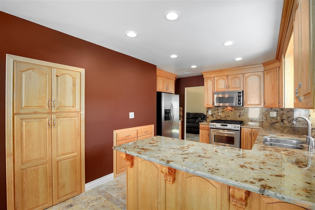 5303 Rio Plata Drive Oceanside, CA 92057 - Photo 7 of 25 Gallery Image 7