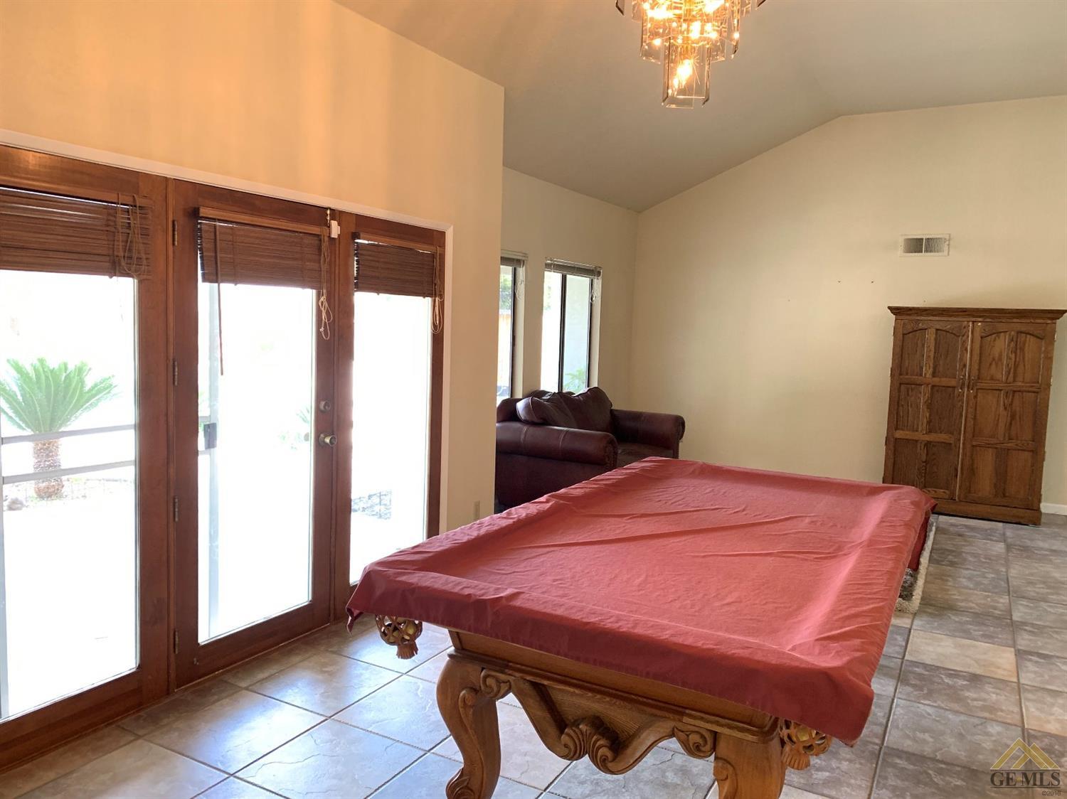 9600 Ridge Oak Drive Bakersfield, CA 93311 - Photo 12 of 40