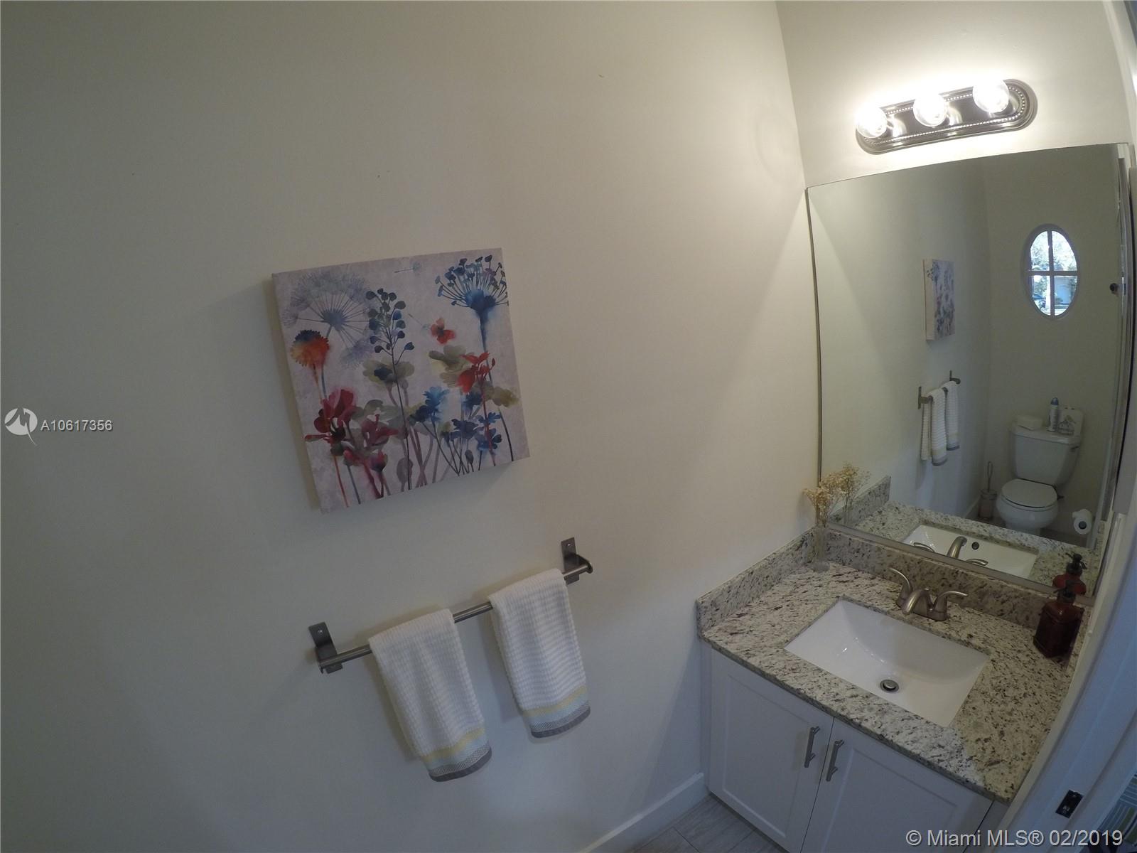 811 Southwest 178th Way Pembroke Pines, FL 33029 - Photo 16 of 51