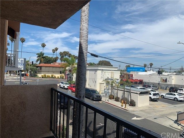$379,900 | 185 Quincy Avenue, Unit 208, Long Beach, CA 90803