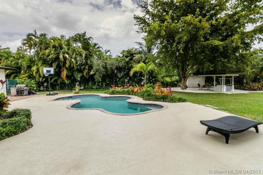 241 Southwest 129th Avenue Miami, FL 33184 - Photo 10 of 18