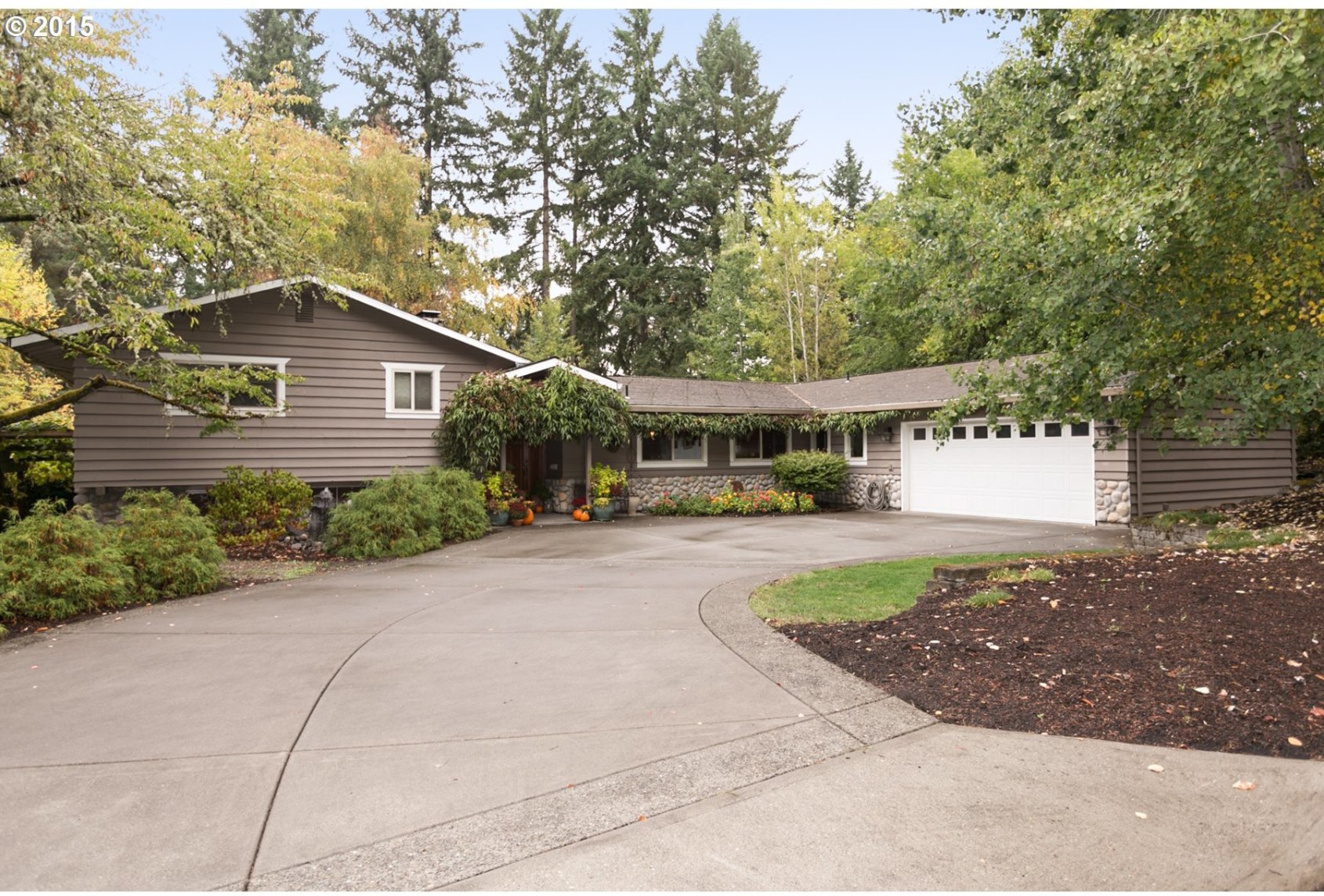 14135 Southwest Hargis Road Beaverton, OR 97008 - Photo 1 of 32 Gallery Image 1