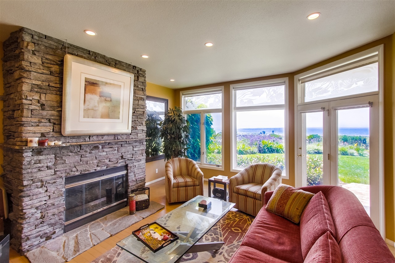 105 Rios Court Solana Beach, CA 92075 - Photo 8 of 25 Gallery Image 8