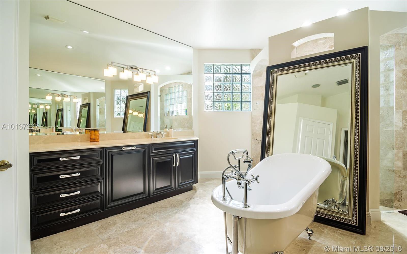 362 Mallard Road Weston, FL 33327 - Photo 24 of 35 Gallery Image 24