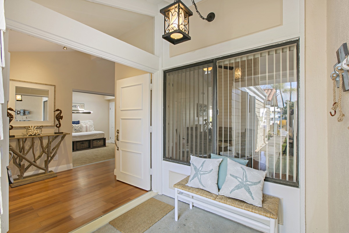 27 Catspaw Coronado Ca Coronado, CA 92118 - Photo 4 of 25