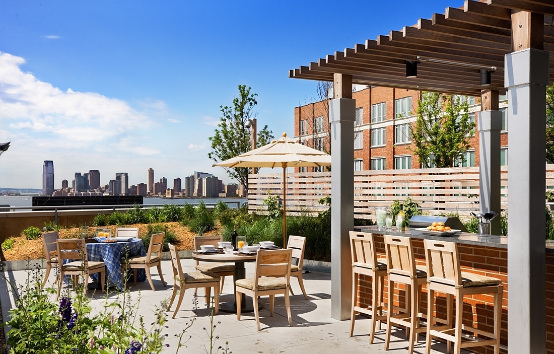 450 West 17th Street, Unit 1014 Manhattan, NY 10011 - Photo 2 of 4