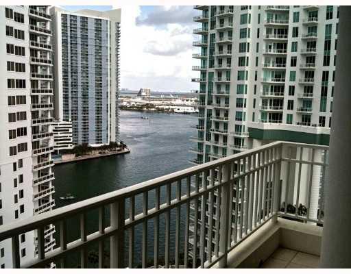 801 Brickell Key Boulevard, Unit 2208 Miami, FL 33131 - Photo 2 of 10