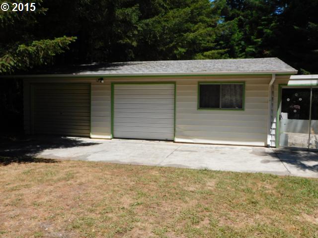 18683 Cornett Road Brookings, OR 97415 - Photo 3 of 21 Gallery Image 3