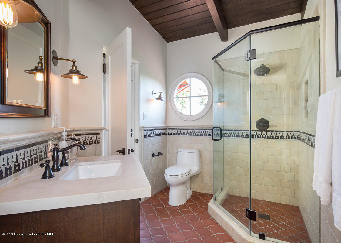 250 Hillside Road South Pasadena, CA 91030 - Photo 17 of 70