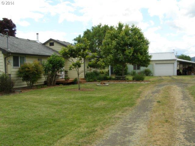 292 Labrie Road Roseburg, OR 97471 - Photo 2 of 15 Gallery Image 2