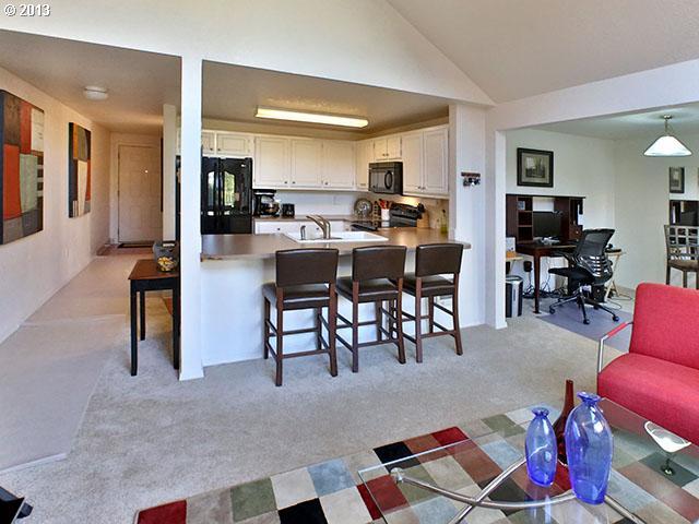 17548 Northwest Springville Road, Unit 4 Portland, OR 97229 - Photo 6 of 15 Gallery Image 6