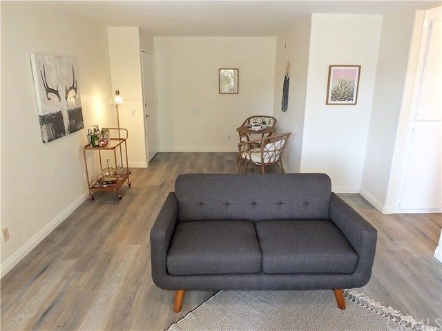 $390,000 | 1449 East 3rd Street, Unit 201, Long Beach, CA 90802