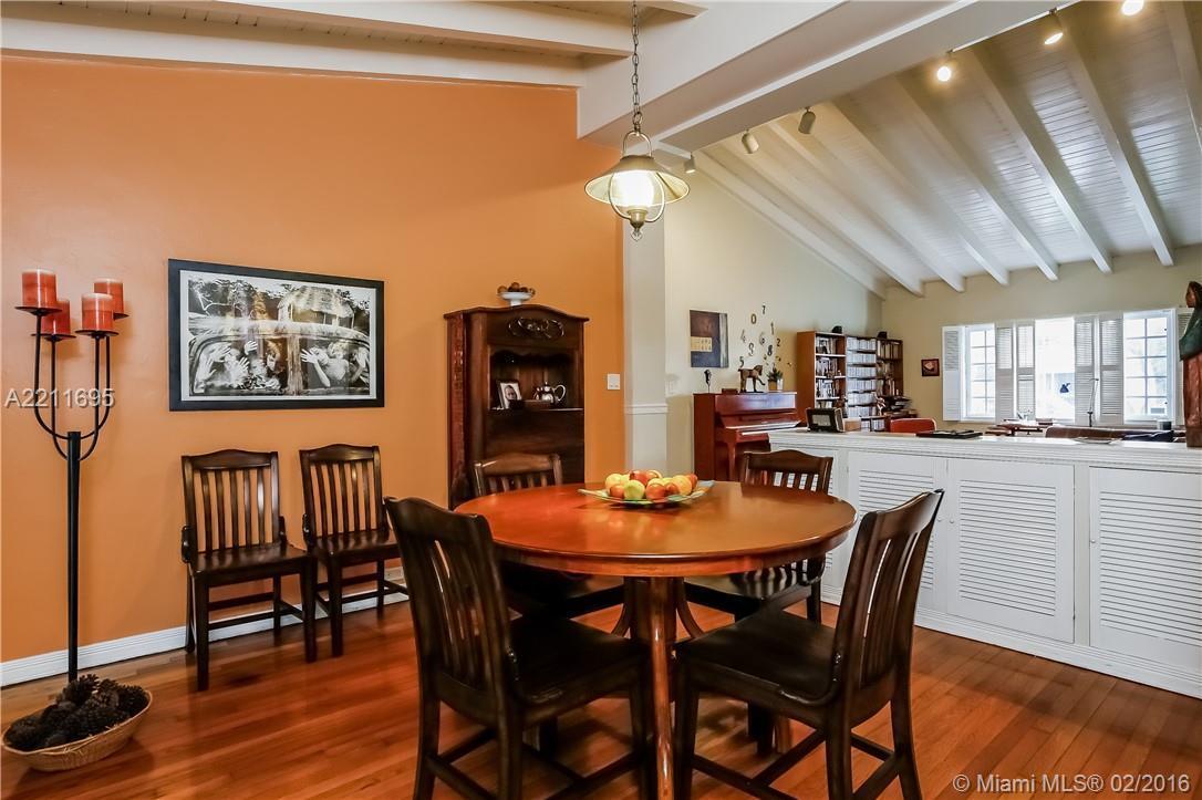 611 Southwest 29th Road Miami, FL 33129 - Photo 7 of 23