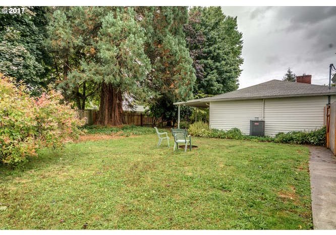 2244 Southeast Barnes Road Gresham, OR 97080 - Photo 21 of 32 Gallery Image 21