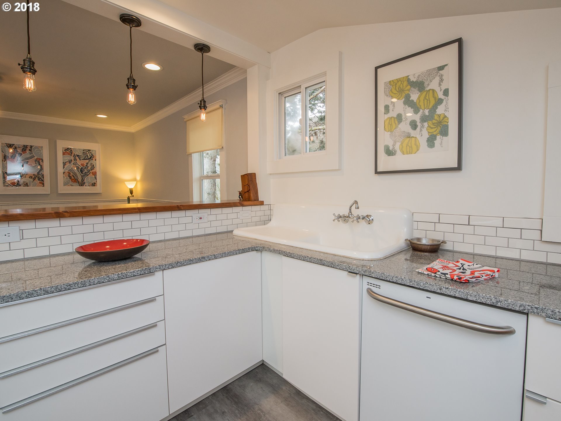 3017 Southwest Water Avenue Portland, OR 97201 - Photo 8 of 22 Gallery Image 8