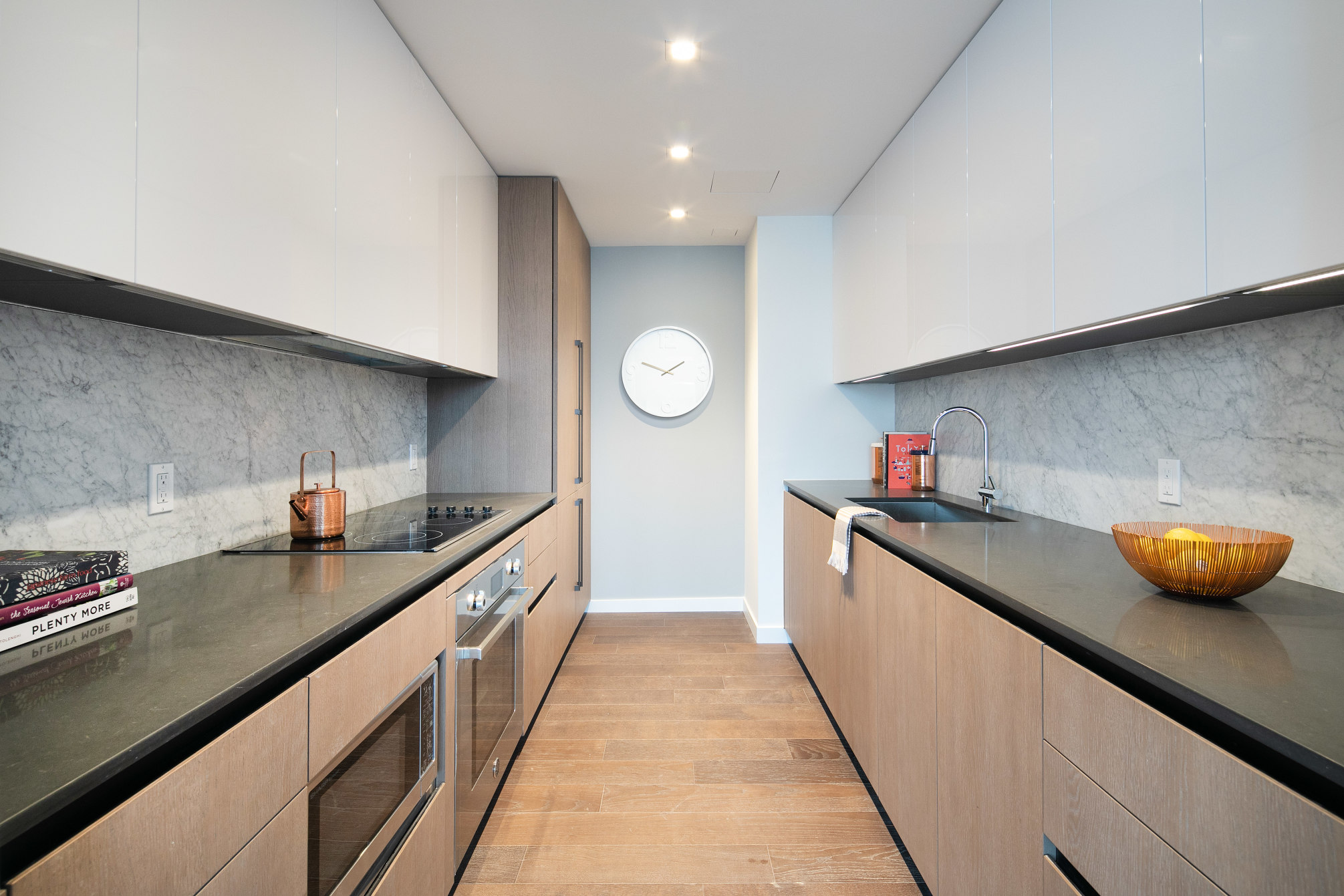 302 East 96th Street, Unit 201 Manhattan, NY 10128 - Photo 4 of 9