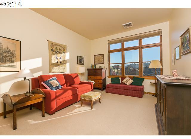 2335 Northwest Raleigh Street, Unit A 401 Portland, OR 97210 - Photo 9 of 16 Gallery Image 9