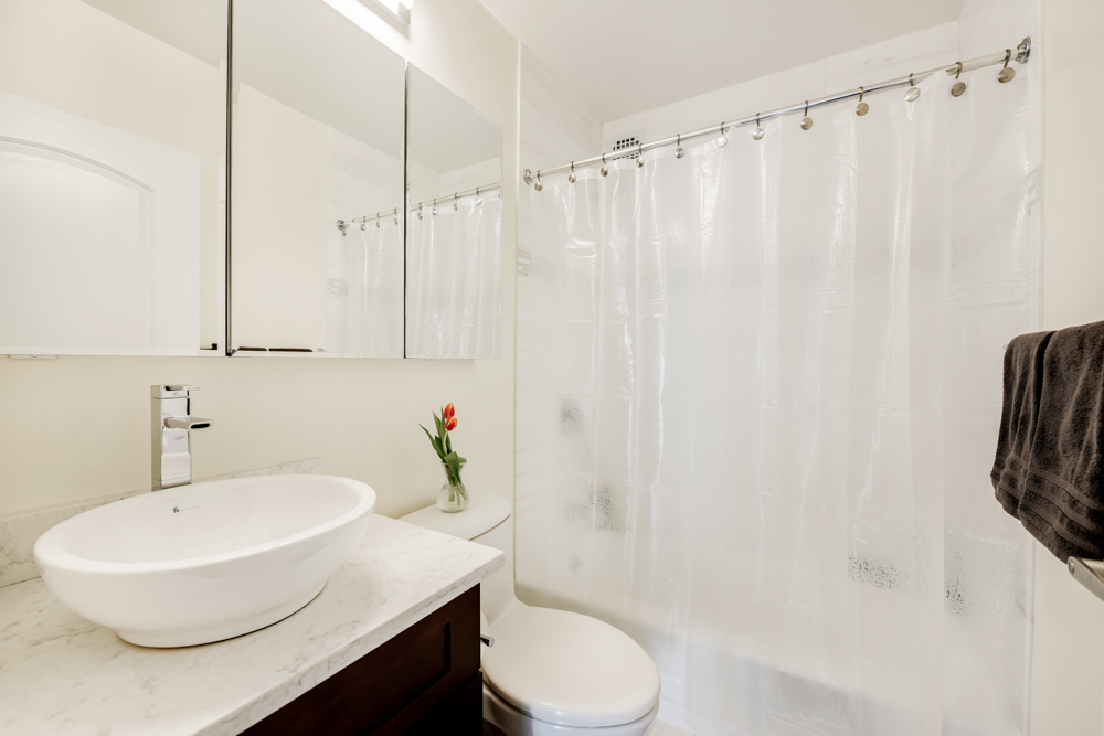 61 West 62nd Street, Unit 16A Manhattan, NY 10023 - Photo 4 of 4