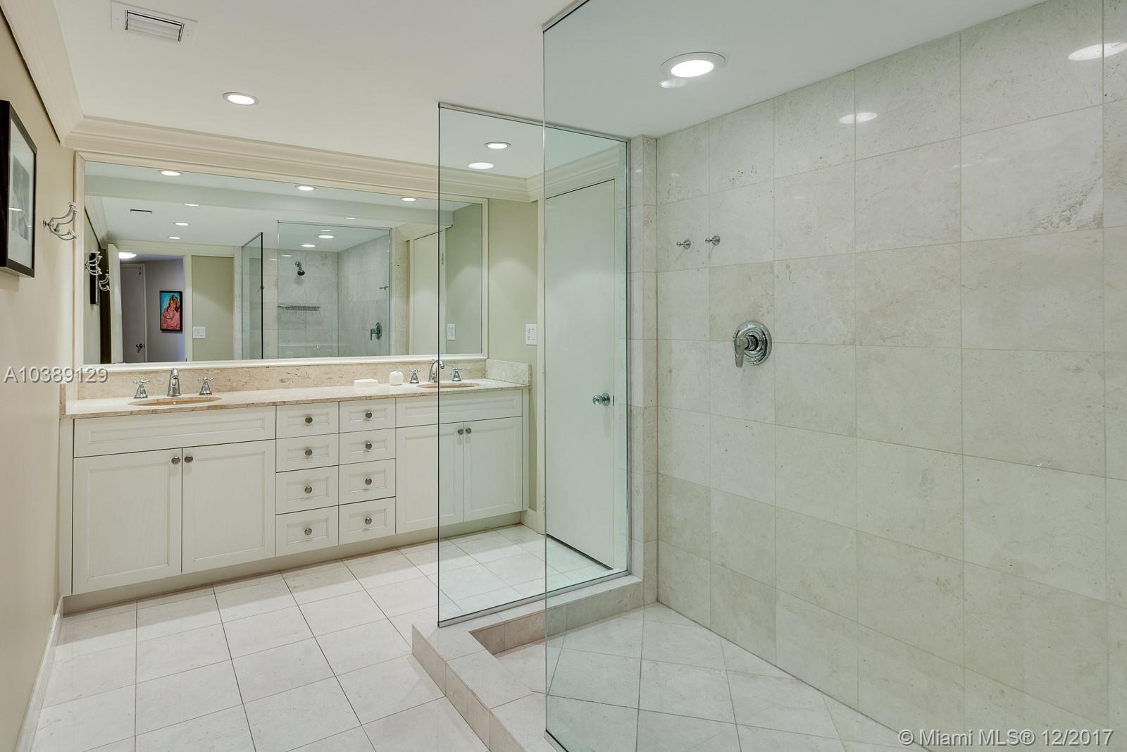 1121 Crandon Boulevard, Unit F1102 Key Biscayne, FL 33149 - Photo 15 of 28