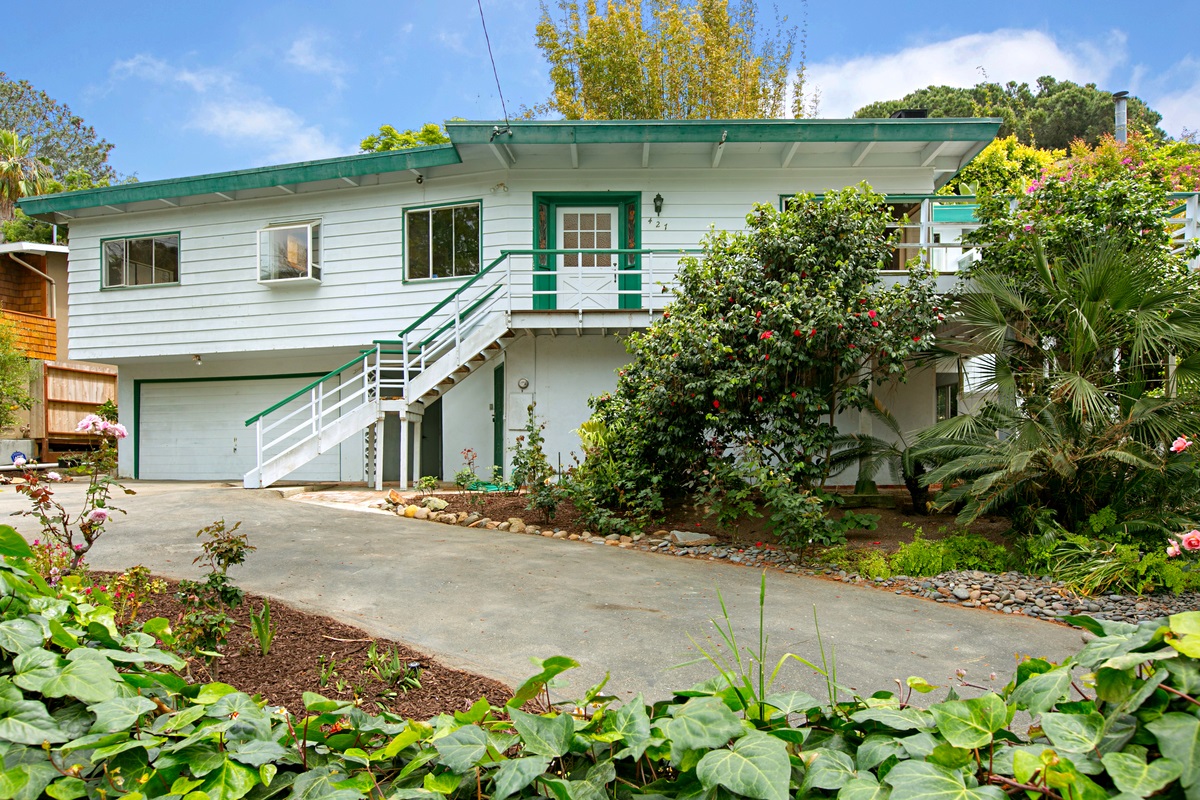 427 Zuni Drive Del Mar, CA 92014 - Photo 2 of 12