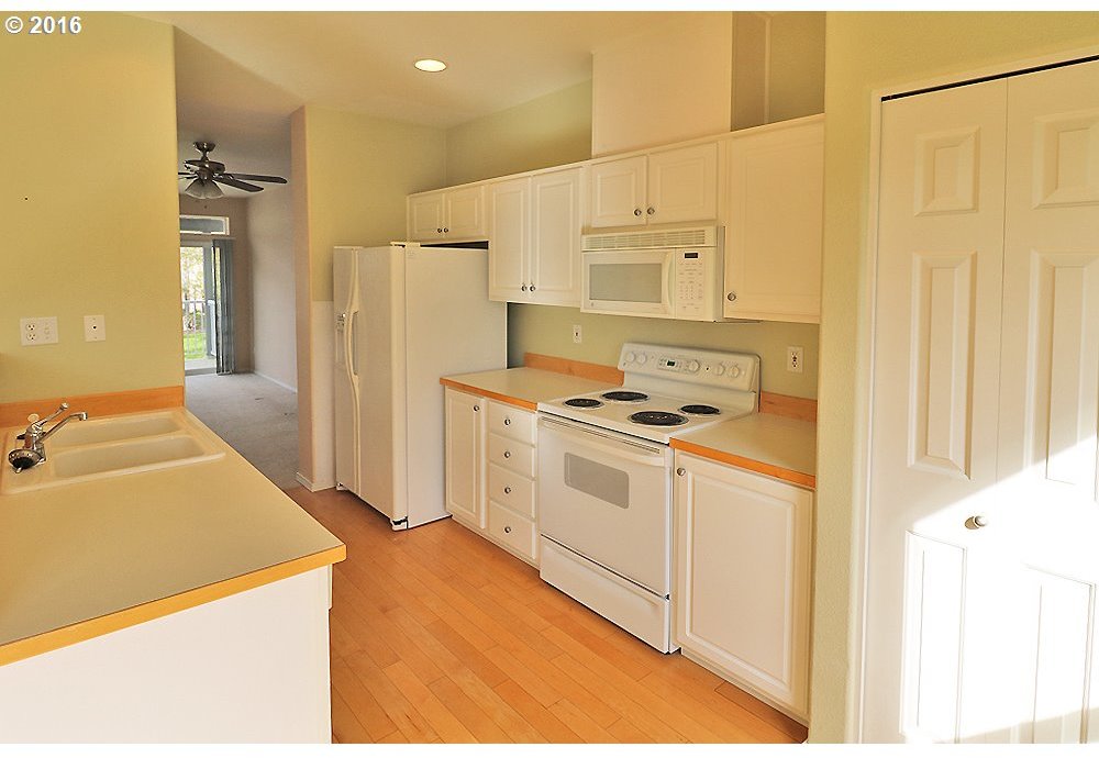 13810 Southwest Scholls Ferry Road, Unit 105 Beaverton, OR 97007 - Photo 11 of 22 Gallery Image 11