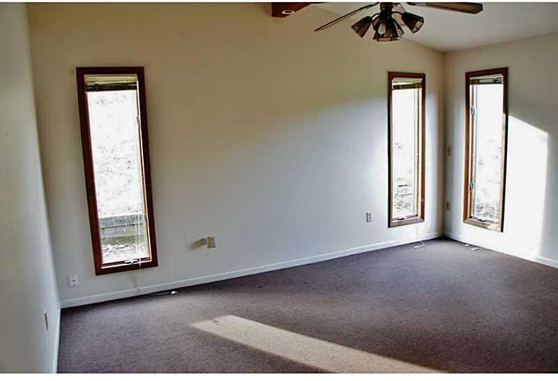 9541 Goehring Road Cranberry Township, PA 16066 - Photo 7 of 20