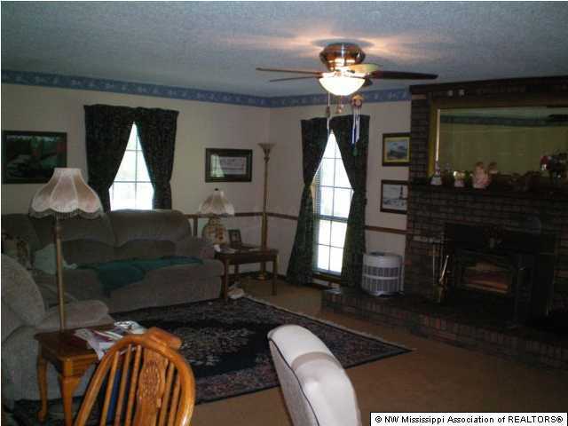 186 Clark Road Byhalia, MS 38611 - Photo 2 of 12 Gallery Image 2