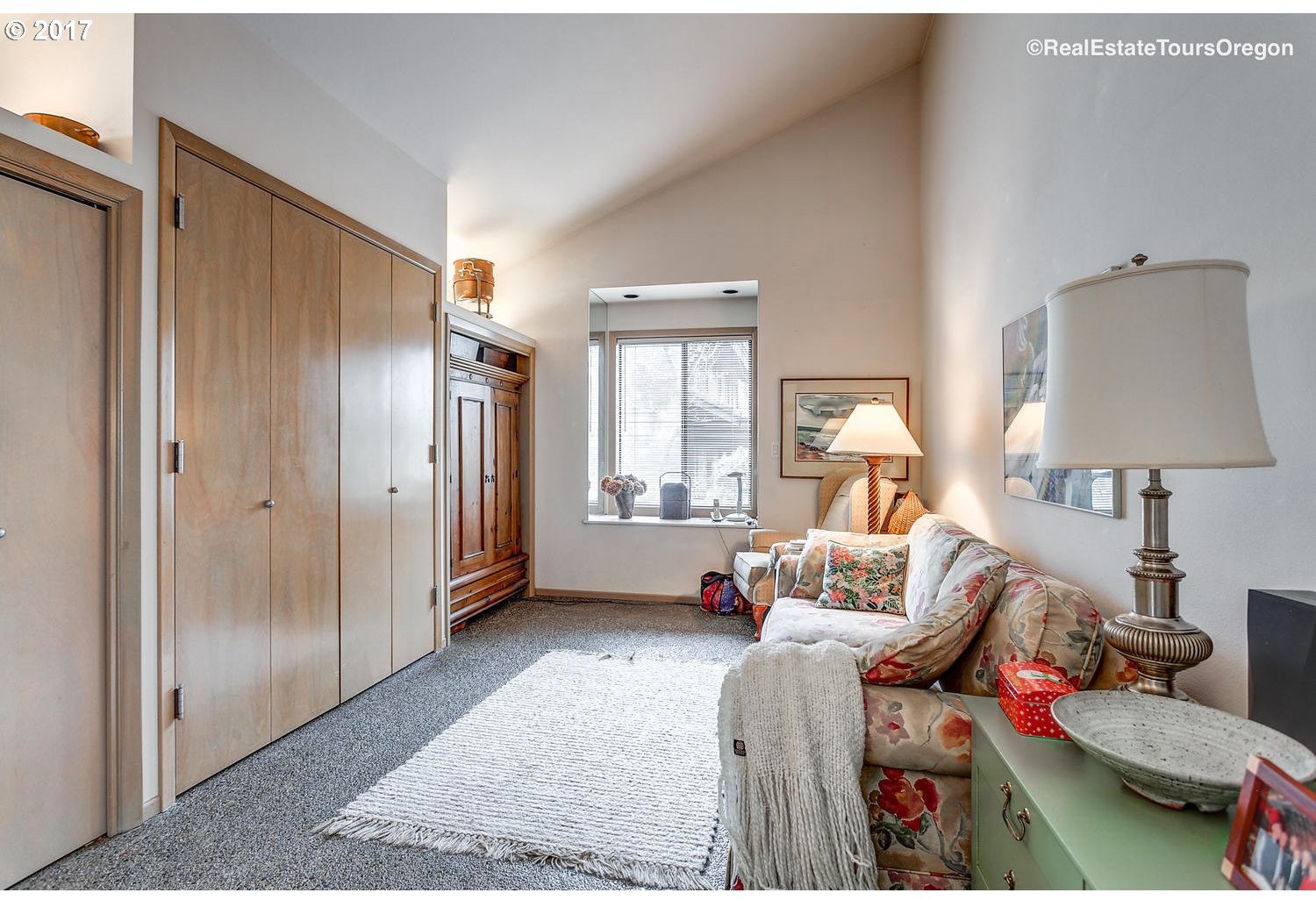 666 Southwest Palatine Hill Road, Unit A Portland, OR 97219 - Photo 8 of 32 Gallery Image 8