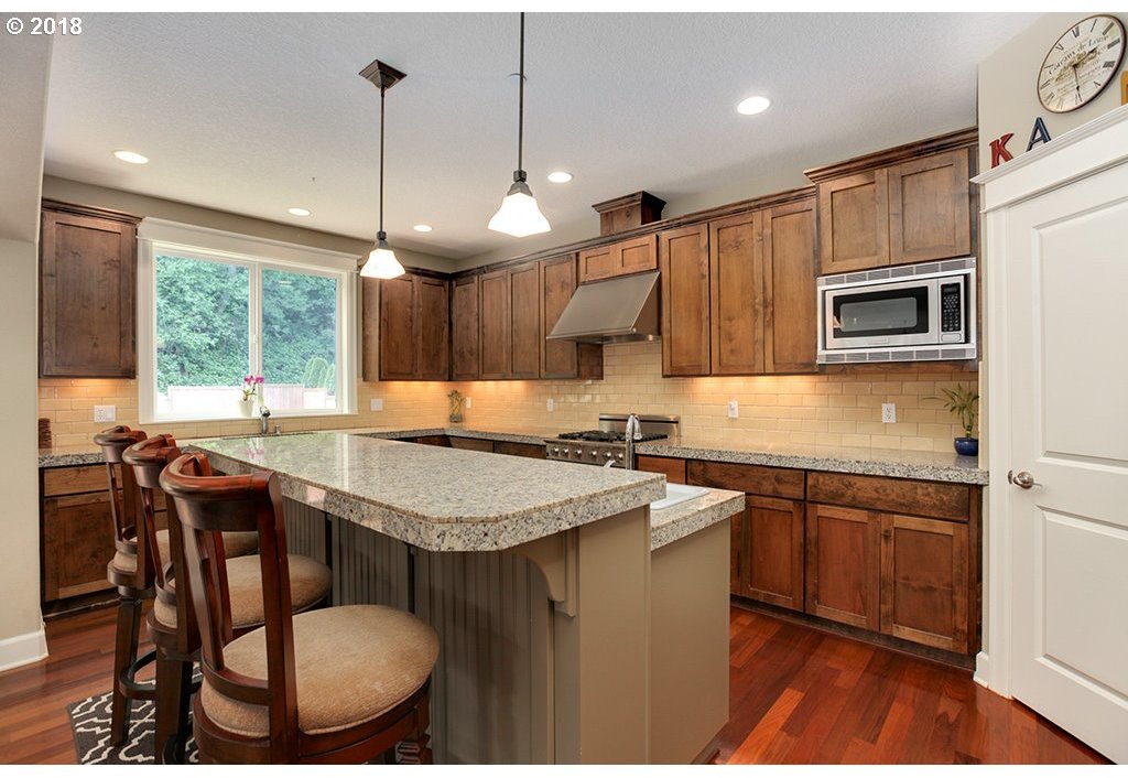 653 Northwest Valley Street Camas, WA 98607 - Photo 12 of 32 Gallery Image 12