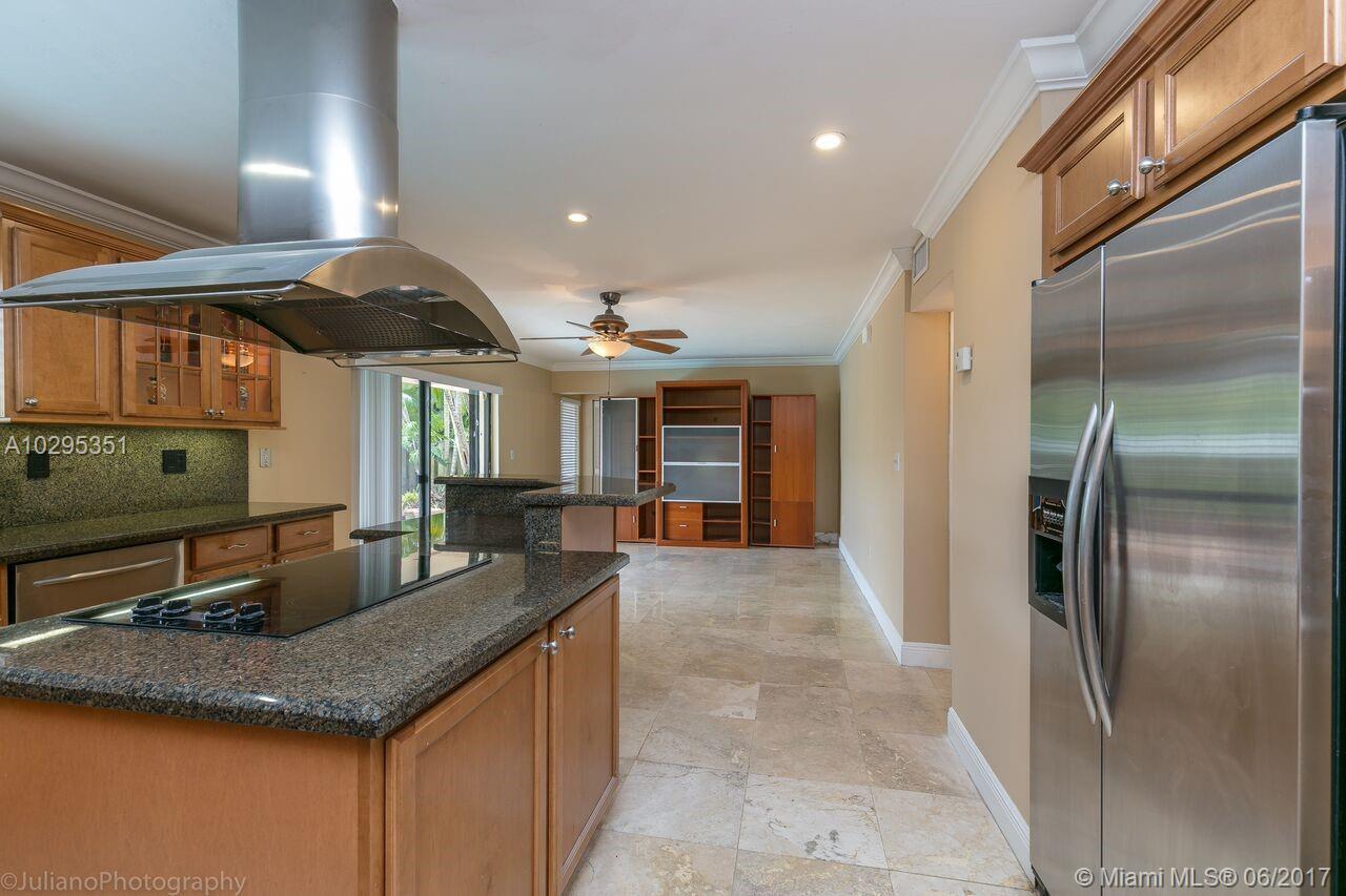 35 Southwest 136th Court Miami, FL 33184 - Photo 11 of 36