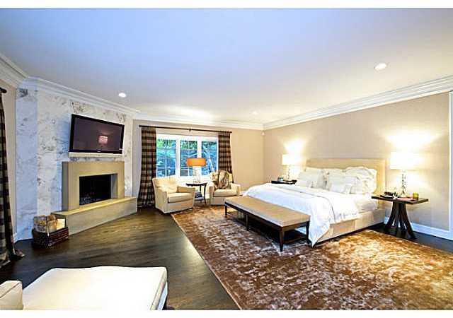 6003 La Flecha Rancho Santa Fe, CA 92067 - Photo 7 of 15 A fabulous Master Bedroom perfectly redone.