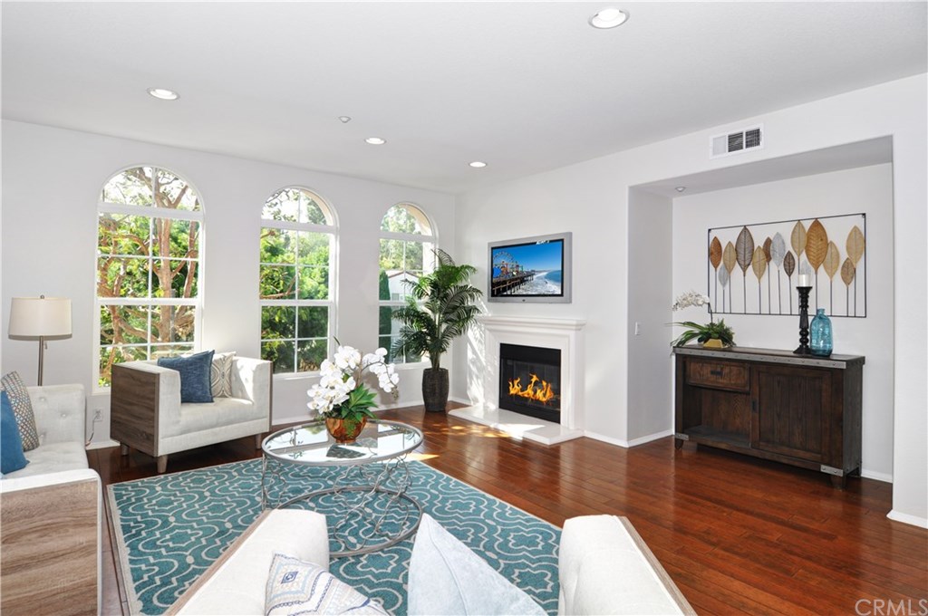 75 Duet Irvine, CA 92603 - Photo 2 of 18