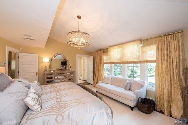 151 Sheridan Terrace Ridgewood, NJ 07450 - Photo 19 of 25 Gallery Image 19