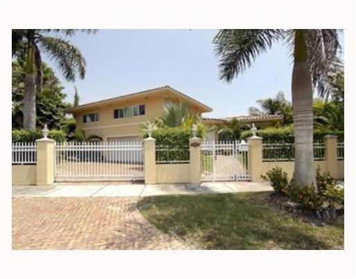 31 Southwest 30th Road Miami, FL 33129 - Photo 7 of 11