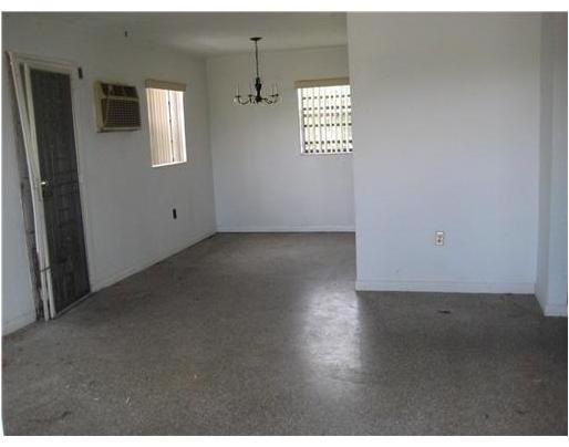 10355 Southwest 149th Terrace Miami, FL 33176 - Photo 2 of 6