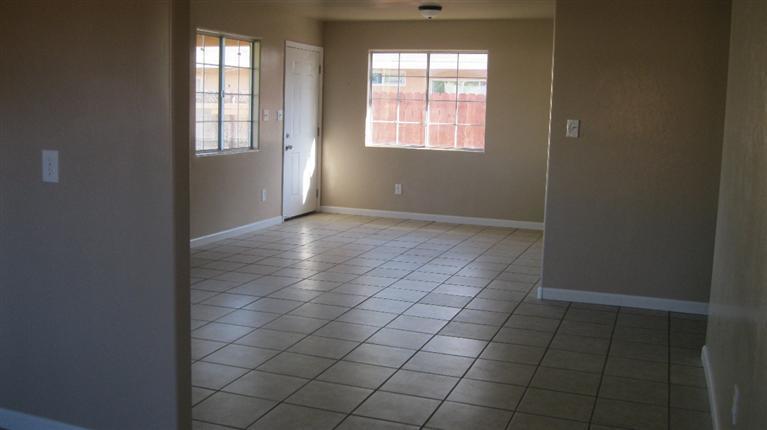 806 Haley Street Bakersfield, CA 93307 - Photo 3 of 10