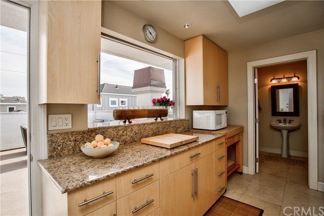 $1,625,000 | 60 63rd Place, Long Beach, CA 90803