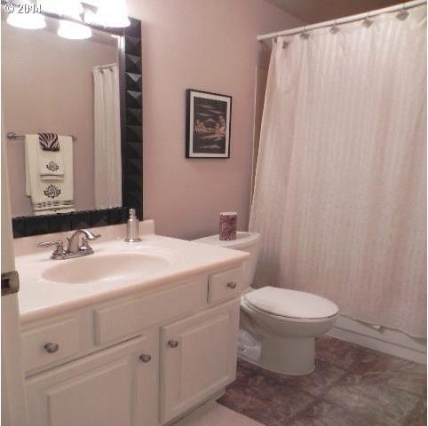 7865 Southwest Sorrento Road Beaverton, OR 97008 - Photo 7 of 16 Gallery Image 7
