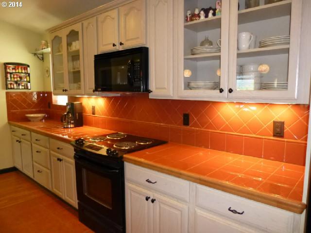 570 Main Street Riddle, OR 97469 - Photo 9 of 16