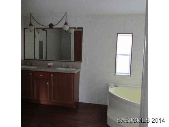 114 Norton's Fish Camp Road Satsuma, FL 32189 - Photo 4 of 12 Master Bathroom