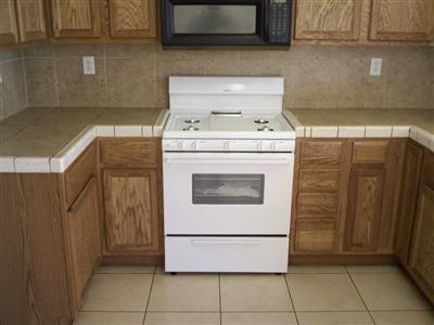 3801 Harris Road Bakersfield, CA 93313 - Photo 3 of 8 Gallery Image 3