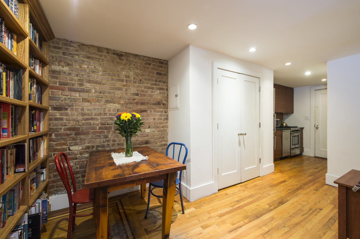 118 Waverly Place, Unit 1B Manhattan, NY 10011 - Photo 5 of 8